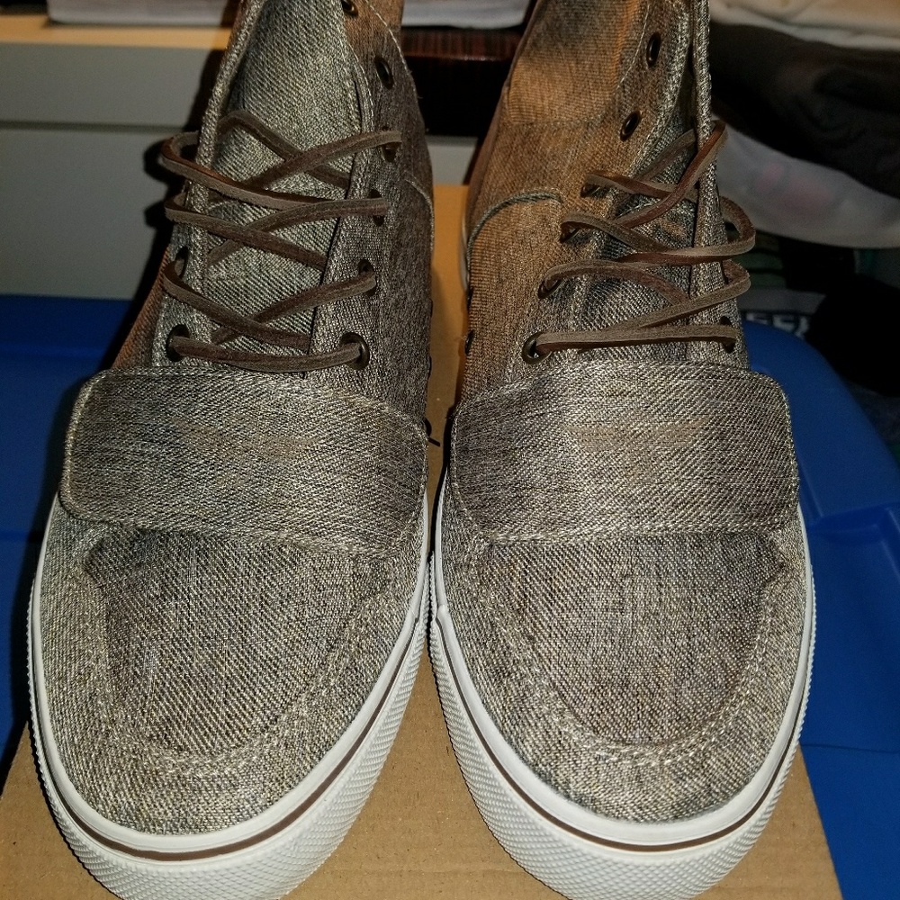 BNIB Creative Rec Sneakers